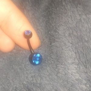 Blue belly piercing !